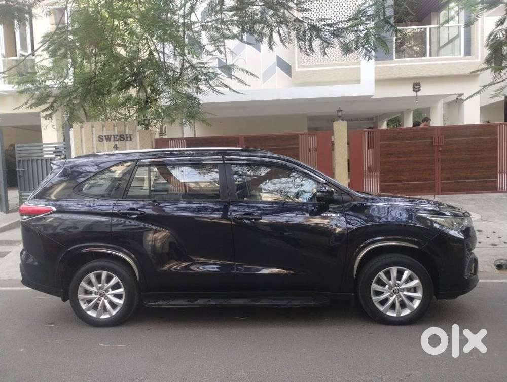 Toyota Innova Hycross 2.0 Vx Hybrid 7 Str, 2023, Cng & Hybrids