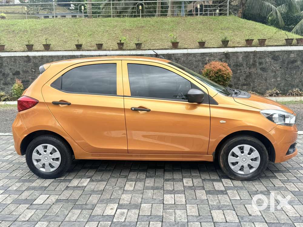 Tata Tiago Xe, 2017, Petrol