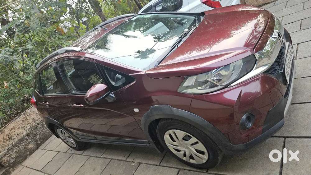 Single Owned Well Maintained Good Condition Honda Car.