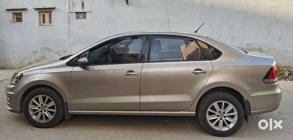 Volkswagen Vento Celeste 1.2 TSI Highline AT, 2015, Petrol