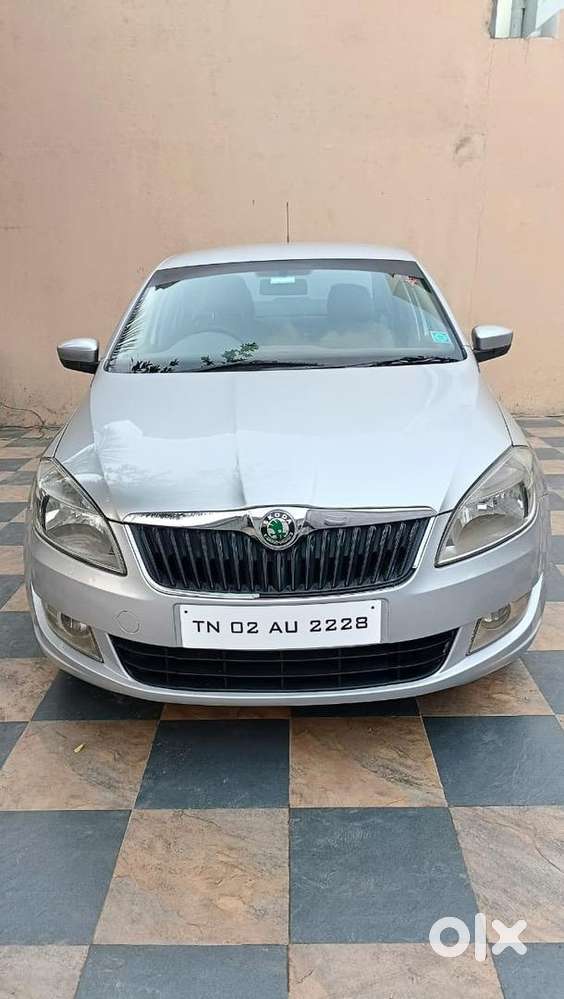 Skoda Rapid 2012 Diesel Good Condition With Company Service Revord