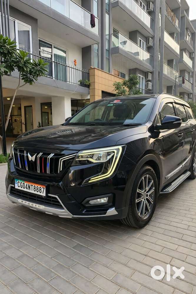 Mahindra Xuv700 2.0 Ax 7 Petrol Mt Str, 2022, Petrol