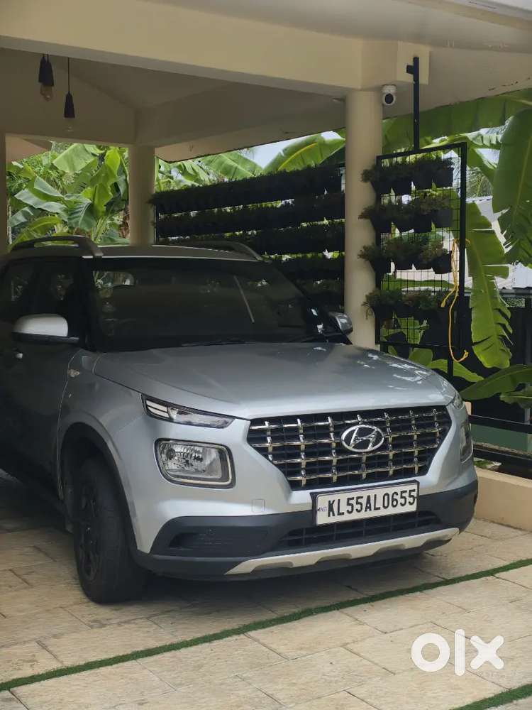 Hyundai Venue 2019 Petrol Well Maintained