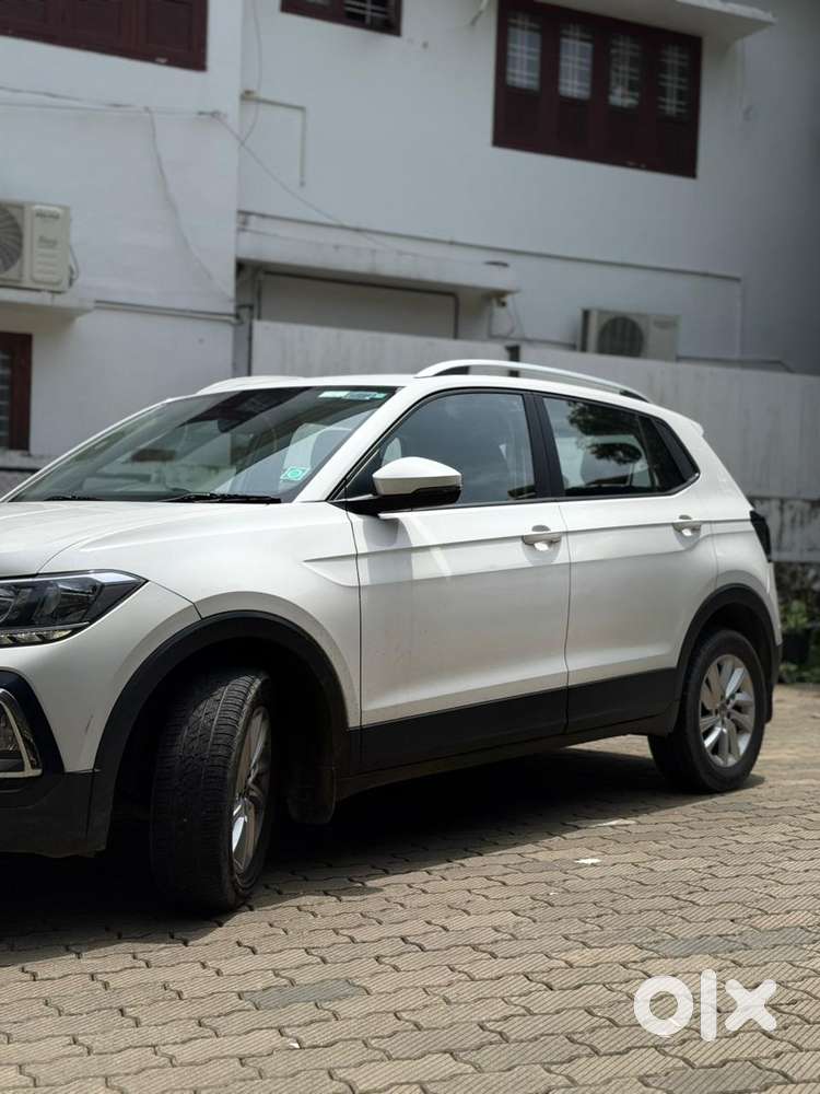 Volkswagen Taigun 1.0 Tsi Highline At, 2023, Petrol