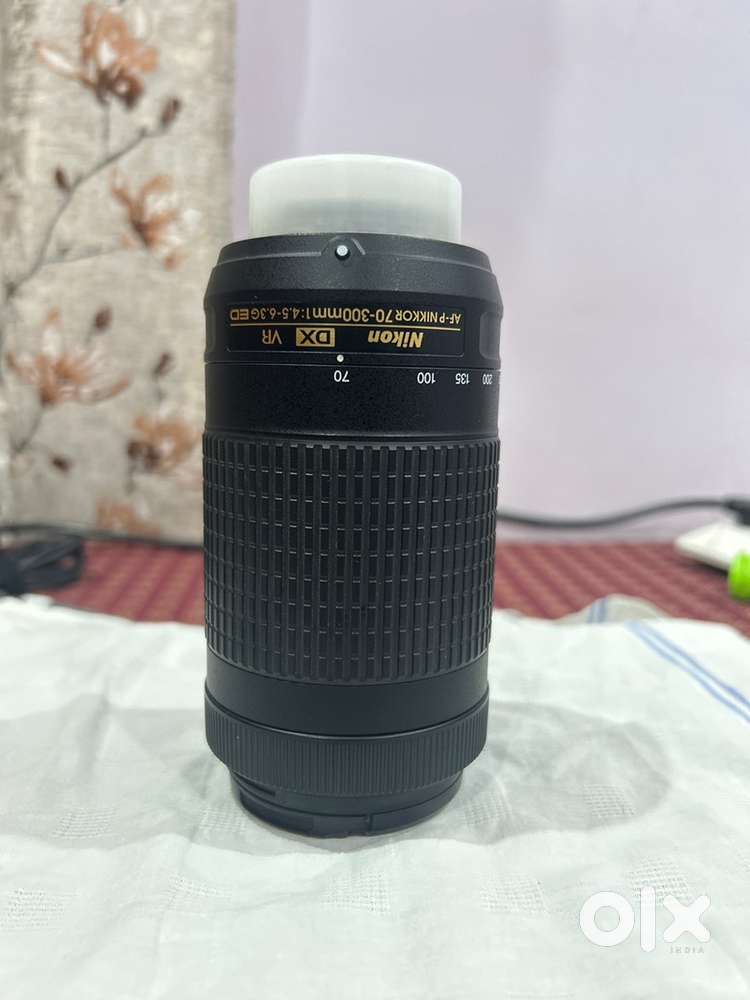 Nikon 70-300mm ED VR Zoom Lens for Birding and Wildlife