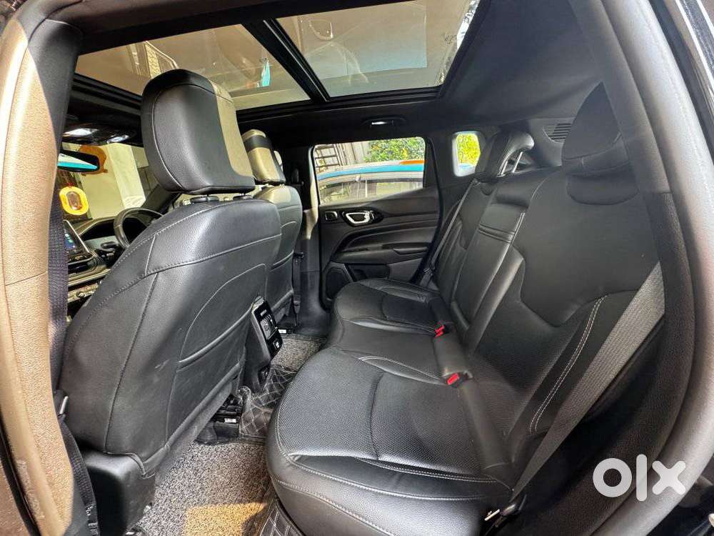 Jeep Compass 2.0 Limited Option 4x4 Black, 2023, Petrol