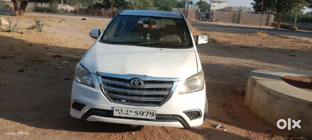 Toyota Innova V Diesel 2015