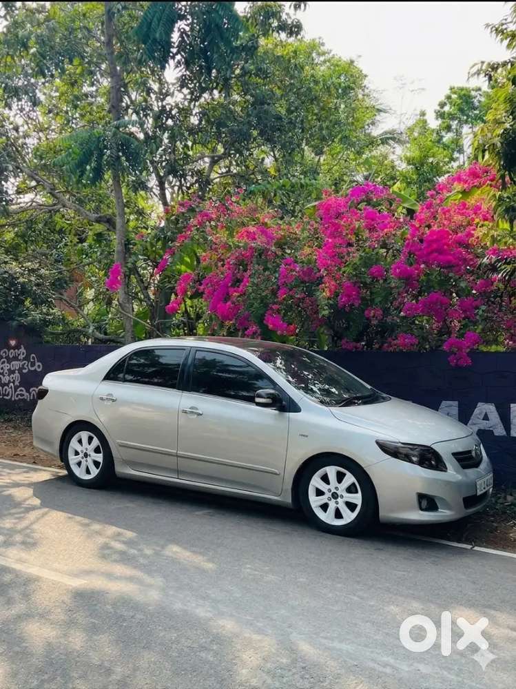 Toyota Corolla Altis 2010 Petrol Well Maintained