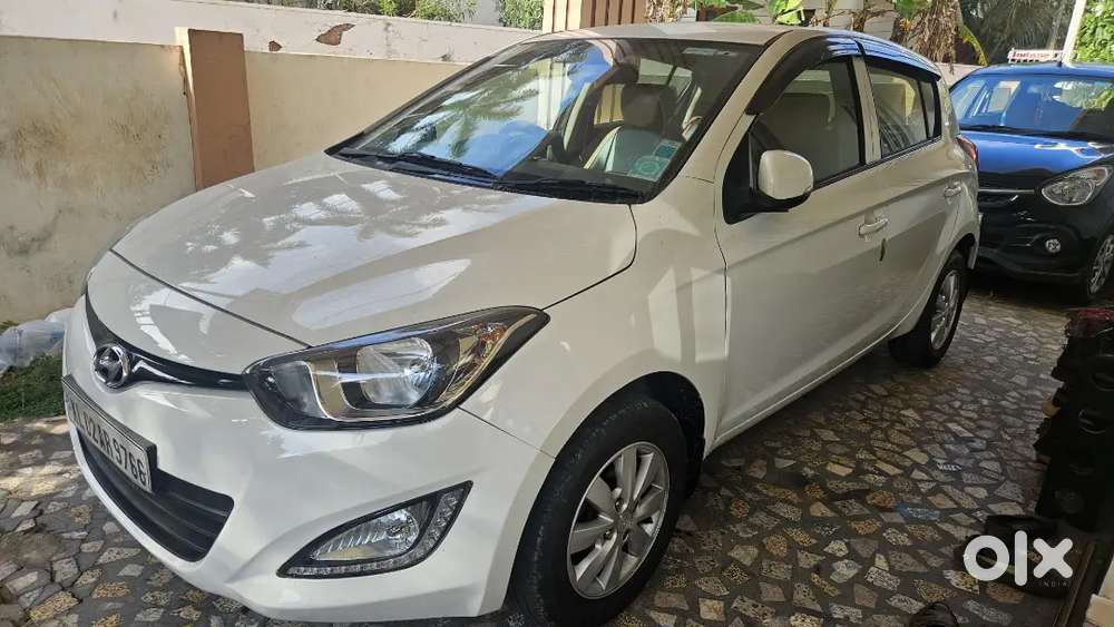 Hyundai I20 Sportz Petrol Manual 2014