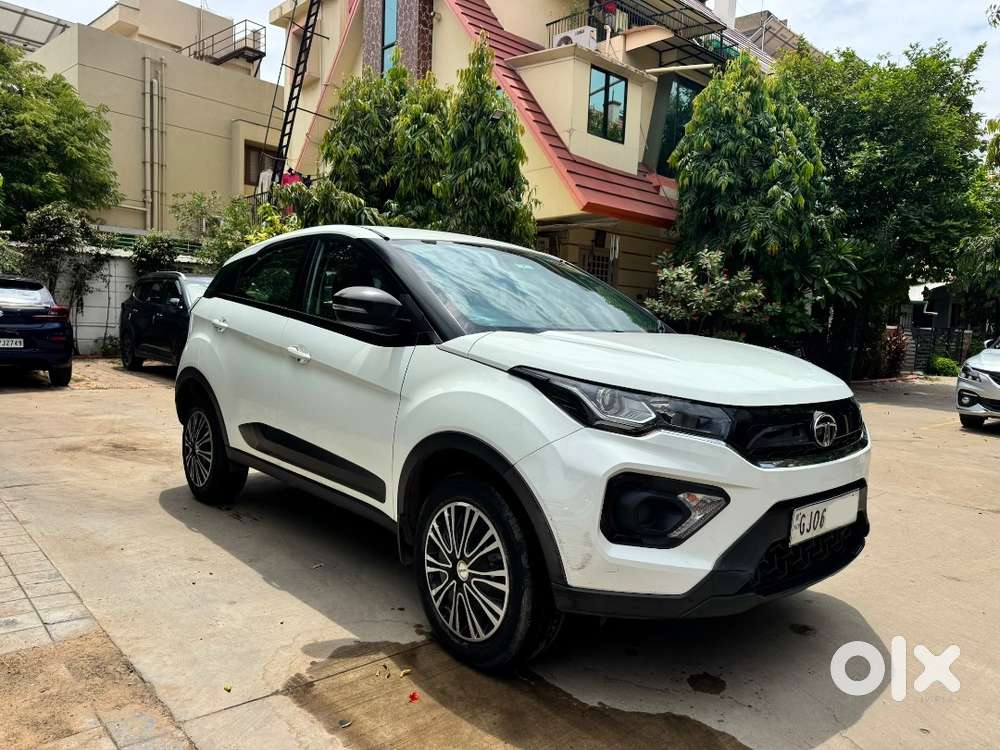 2022 Tata Nexon Petrol – Calgary White