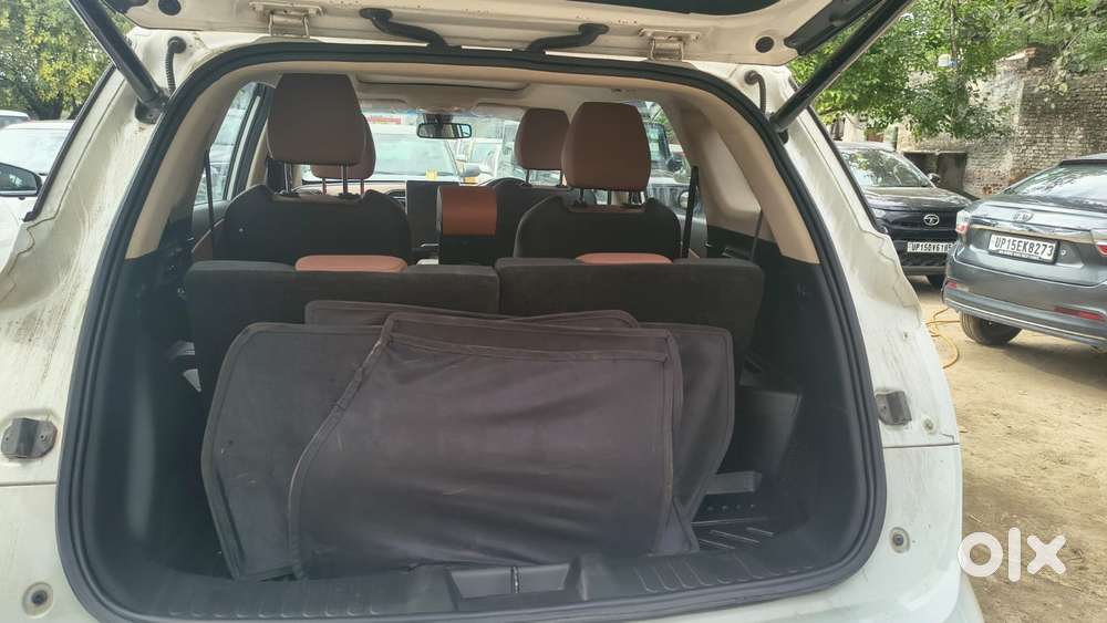 Mg Hector Plus Sharp Pro Blackstorm 1.5 Turbo Petrol Cvt 7 Str, 2023..