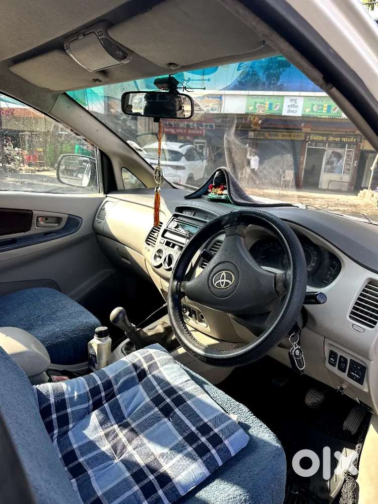 Innova Good Condition 4 Tayr New