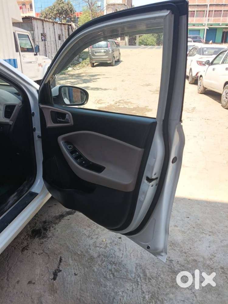 Hyundai I20 Sportz 1.2 Bs-iv, 2019, Petrol