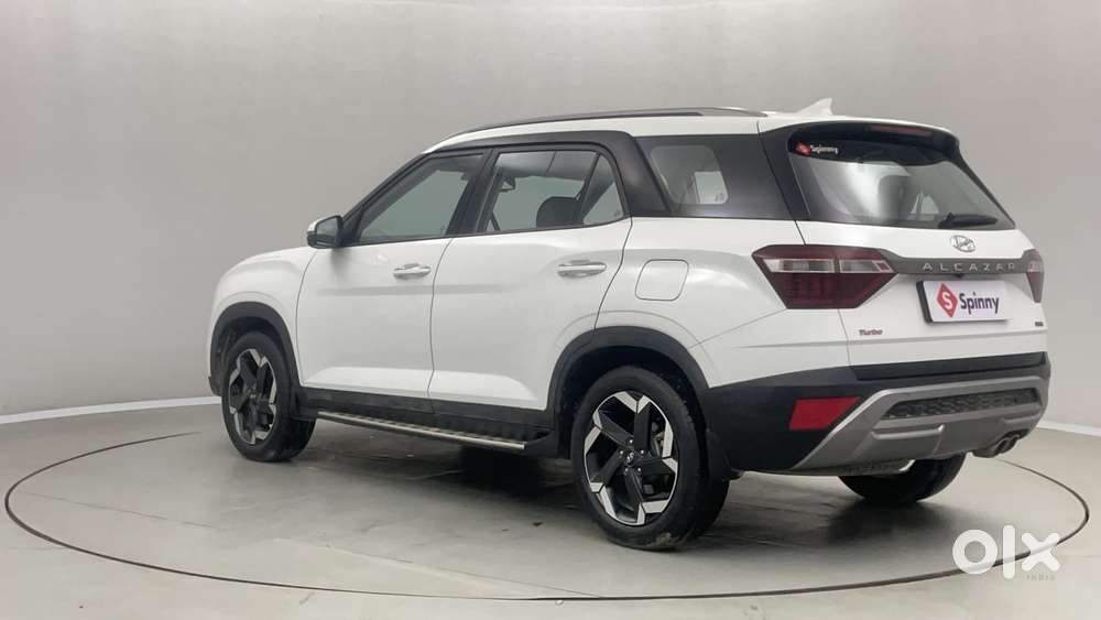 Hyundai Alcazar 1.5 Tdct Signature (o) 7s Petrol, 2023, Petrol