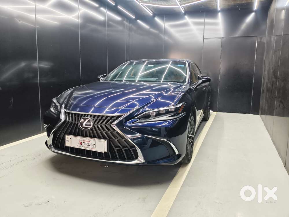 Lexus Es 300h Luxury, 2023
