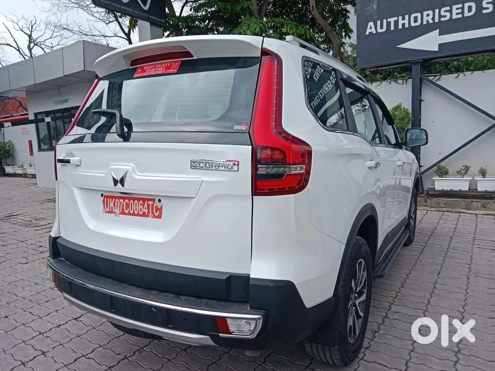 Mahindra Scorpio N Z8 Petrol At 7 Str, 2025, Petrol