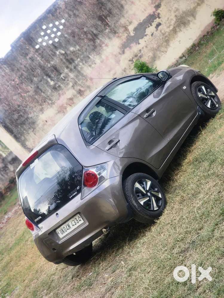 Honda Brio 2012 Petrol Well Maintained