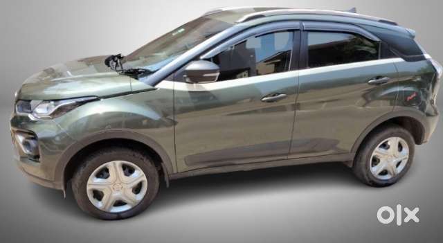 Tata Nexon 1.5 Revotorq Xm (s), 2023, Petrol