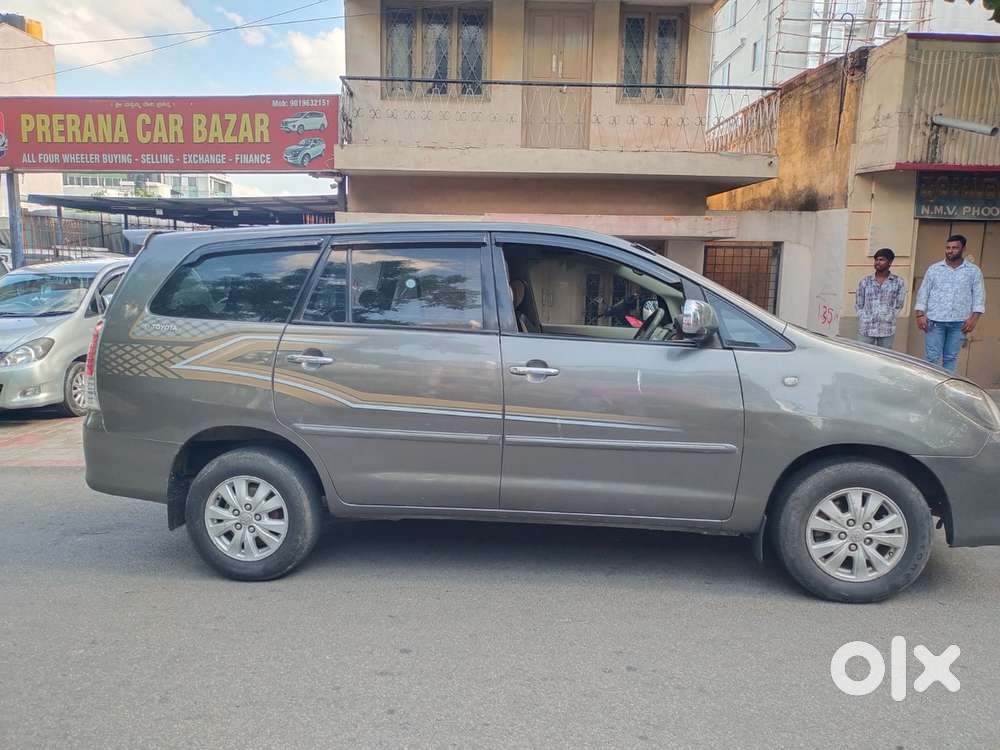 Toyota Innova 2.5 Vx 8 Str Bs-iii, 2010, Diesel