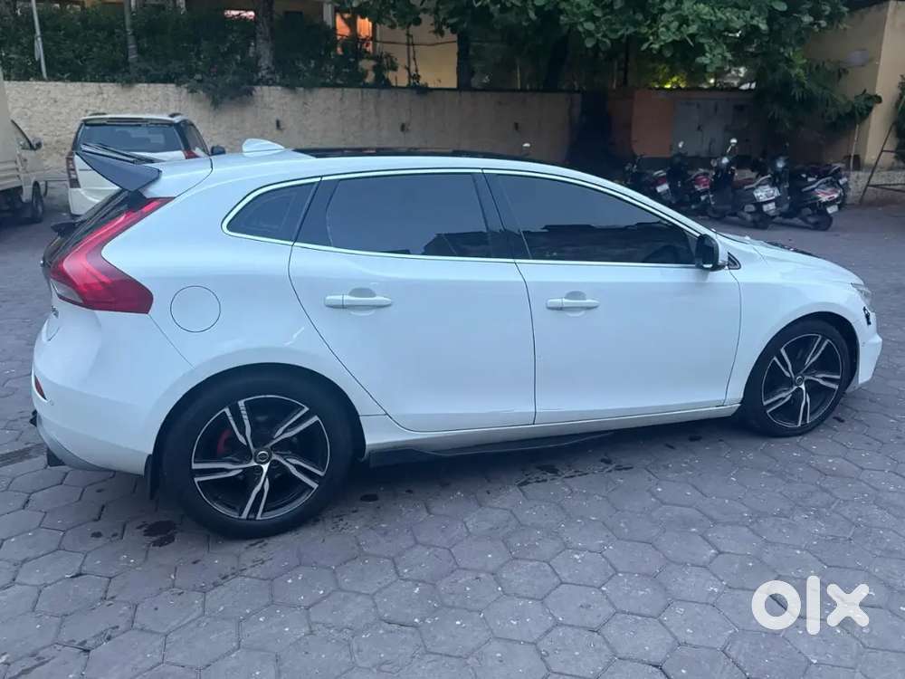 Volvo V40 D-3 2019 Diesel Well Maintained Regestered 2020