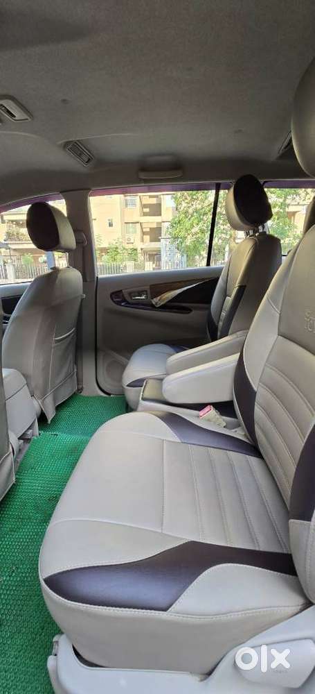 Toyota Innova 2.5 Vx 7 Seater Bs Iv, 2012, Diesel