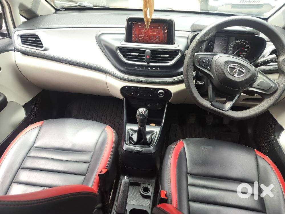 Tata Altroz 1.2 XM Plus, 2023, Petrol