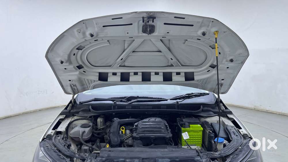 Skoda Slavia Ambition 1.0l Tsi At, 2022, Petrol