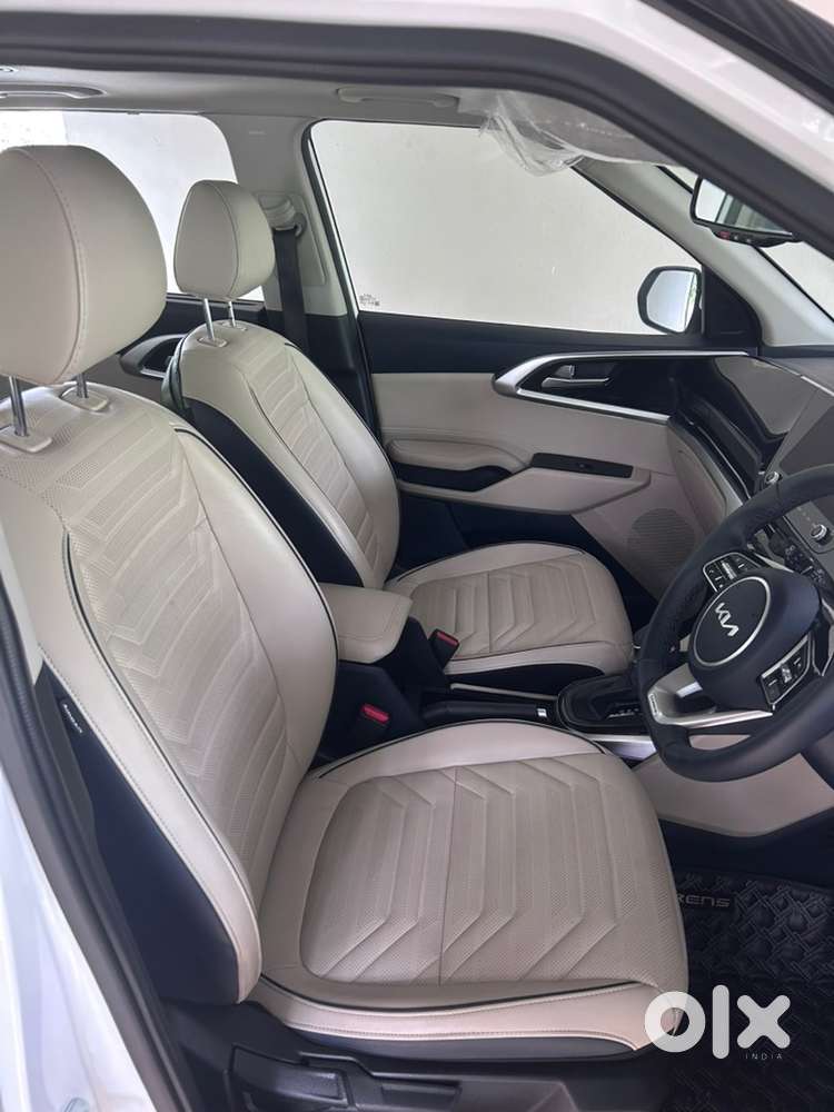 Kia Carens Petrol 2023