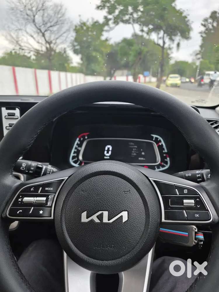 Kia Sonet 2024 Petrol 8500 Km Driven