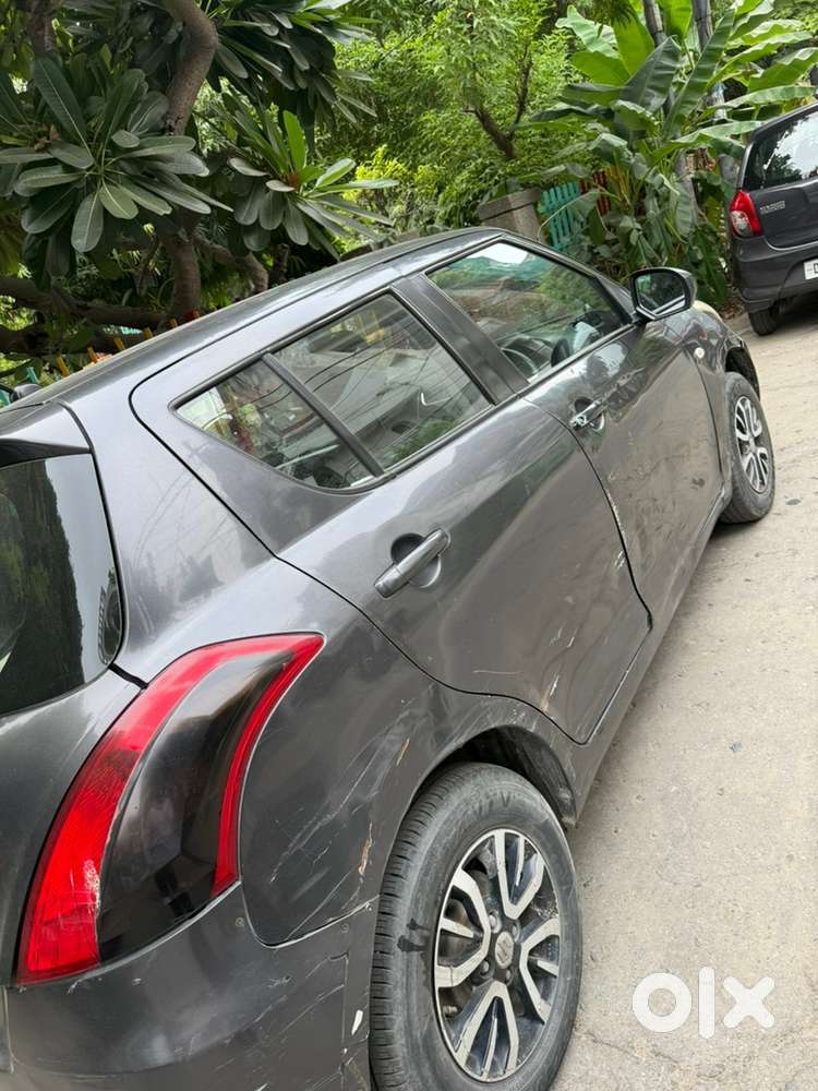 Maruti Suzuki Swift Lxi 2017