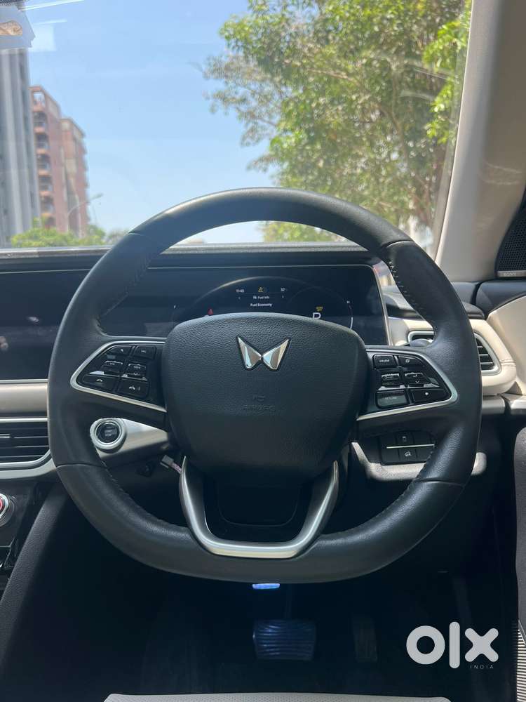 Mahindra Xuv700 Ax7 Luxury Pack Awd, 2022, Diesel