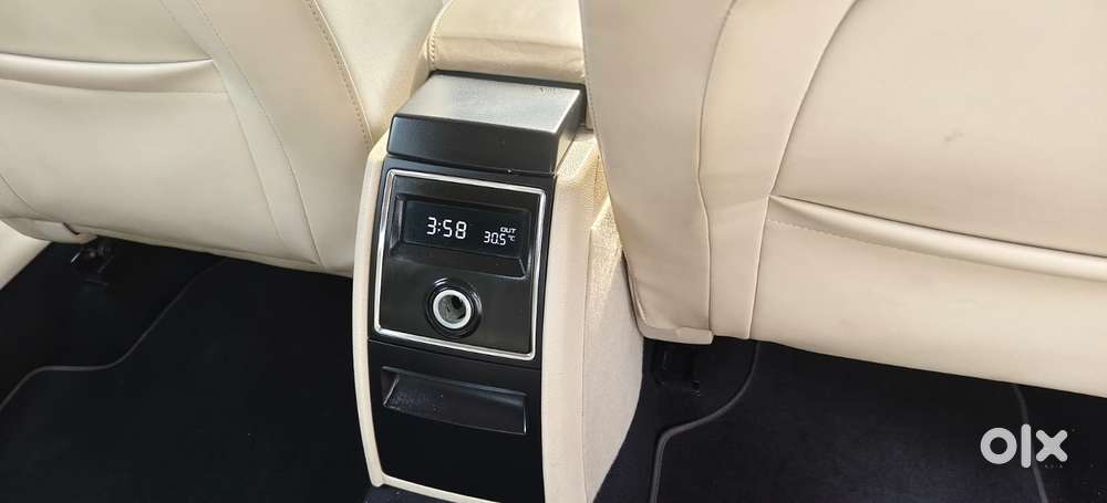 Skoda Superb 1.8 Elegance Tsi At, 2015, Petrol