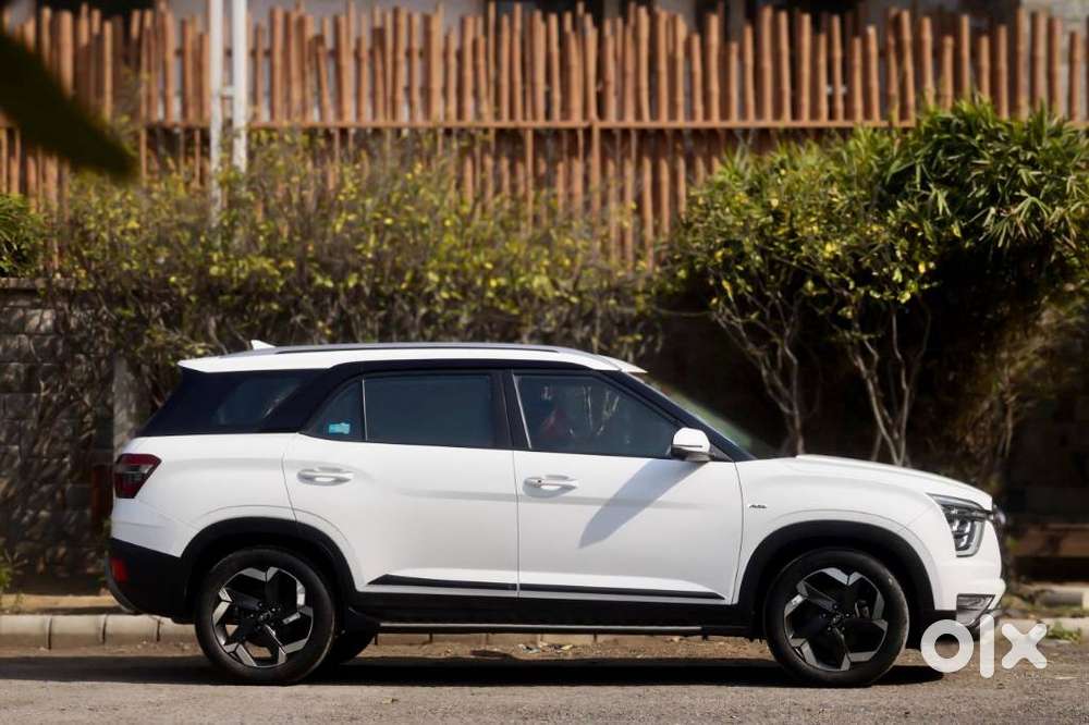 Hyundai Alcazar 2.0 Signature (o) Petrol At 6 Str, 2023, Petrol