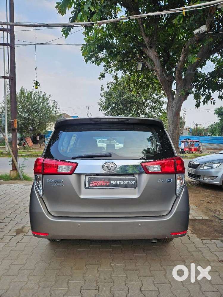 Toyota Innova Crysta 2.4 G Mt, 2018, Diesel