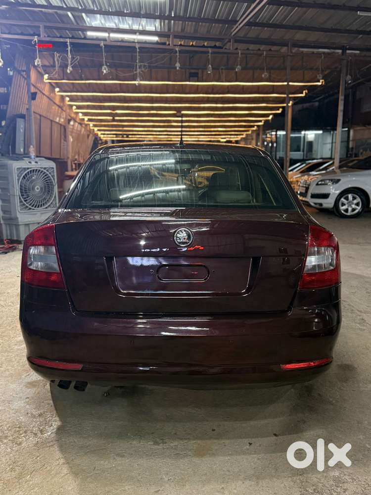 Skoda Laura 2.0 Elegance Tdi Cr At, 2014, Diesel