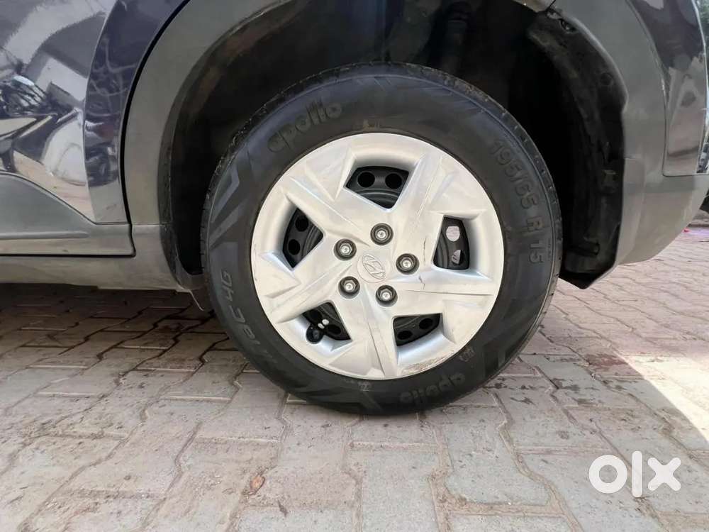 Urgent Selling. 
Hyundai Venue 2023 Cng & Hybrids 40000 Km Driven