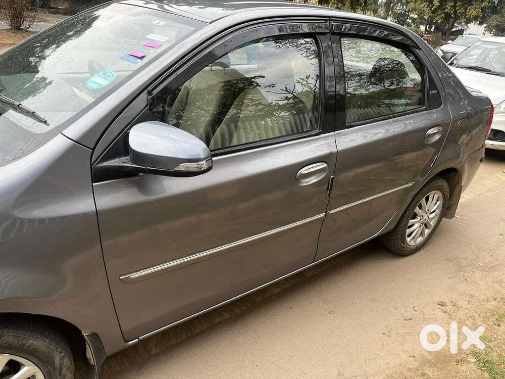 Toyota Petrol Manual 2013 Car