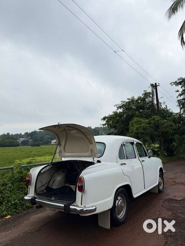Ambassador Classic 2003 Car