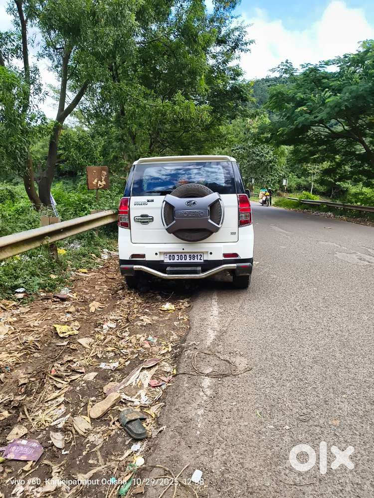 Mahindra Bolero Neo 10r 2021