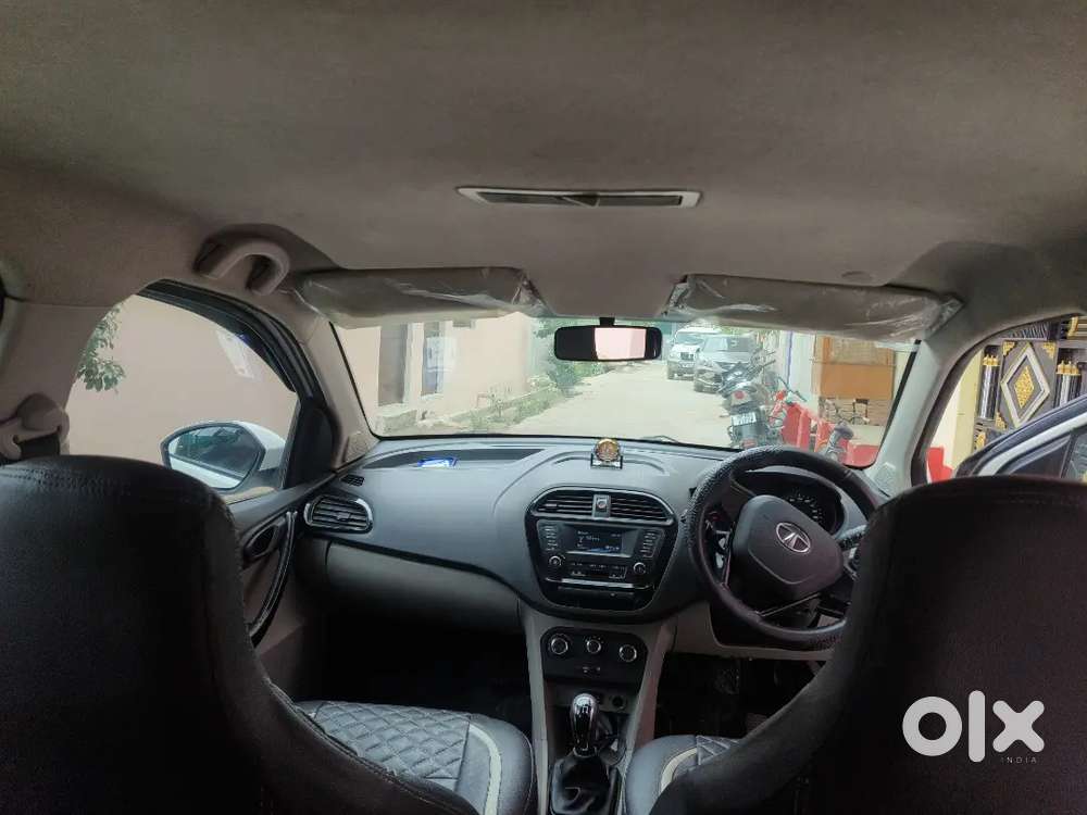 Showroom Condition Car.. Reason New Car Leni Hai