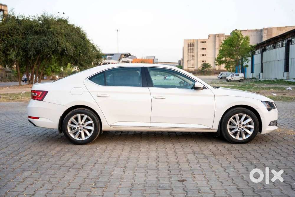Skoda Superb 2.0 L&k Tsi At, 2019, Petrol