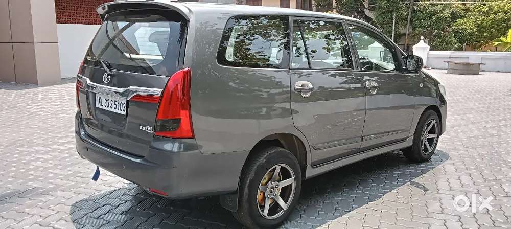 Toyota Innova 2015 Diesel 147500 Km Driven. Finance Available.
