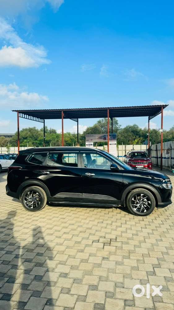 Kia Carens Petrol 2025