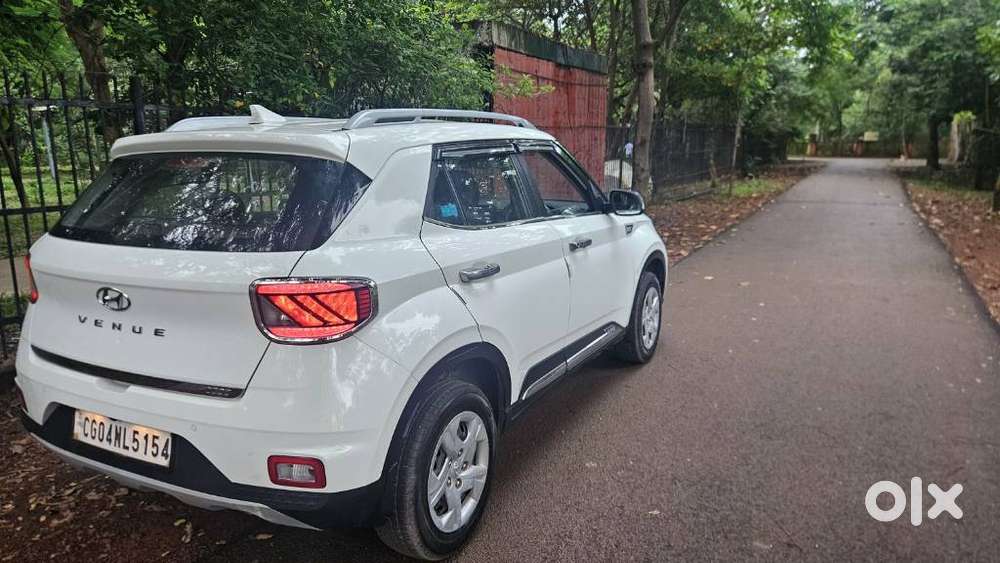 Hyundai Venue 1.2 S Plus, 2021, Petrol
