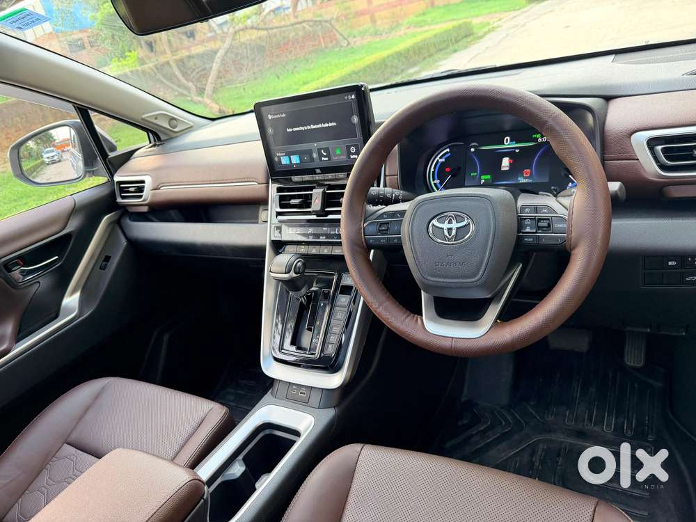 Toyota Innova Hycross 2.0 Zx (o) Hybrid 7 Str, 2025, Cng & Hybrids