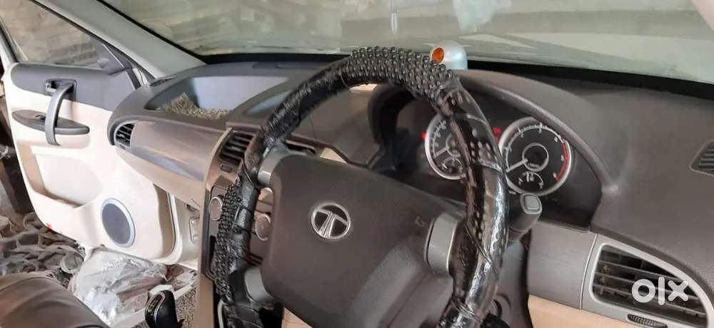 Tata Safari Storme 2014