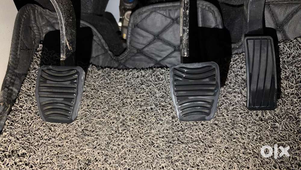 Mahindra Xuv300 W8 Diesel, 2023, Diesel
