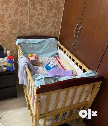 Baby crib outlet for sale olx