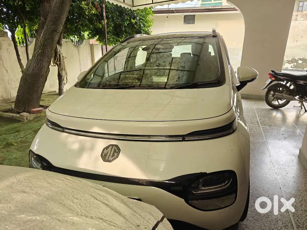Mg Windsor Ev Essence Pro(53.9 Kwh)2025