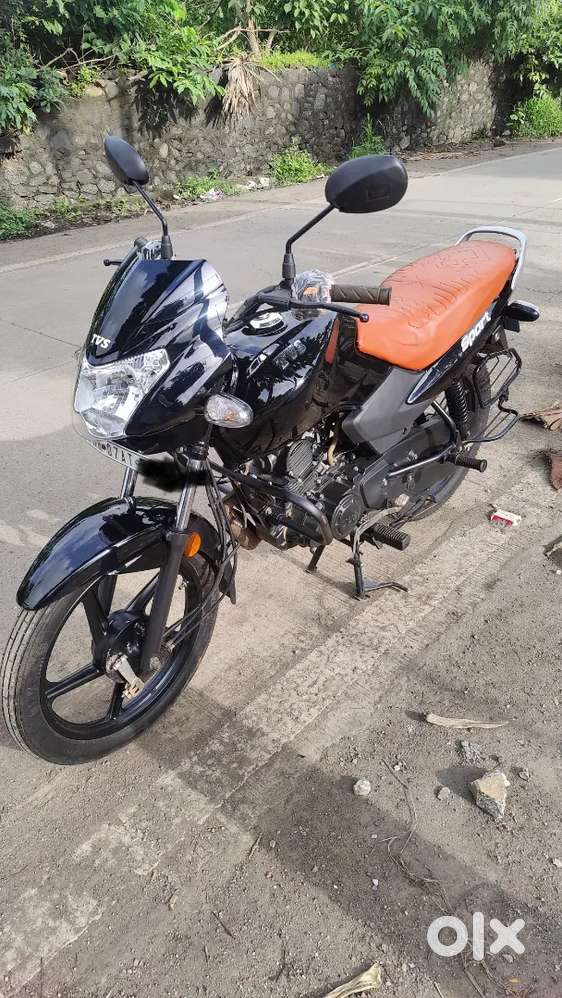 TVs sport bike next to o showroom condition Motorcycles OLX